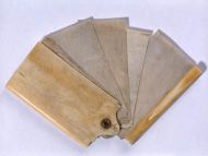 Бальная записная книжка (carnet de bal) А.П. Керн. Россия, 1820 – 1830-е; Моржовая кость, резьба Бальная записная книжка (carnet de bal) А.П. Керн. Россия, 1820 – 1830-е; Моржовая кость, резьба
